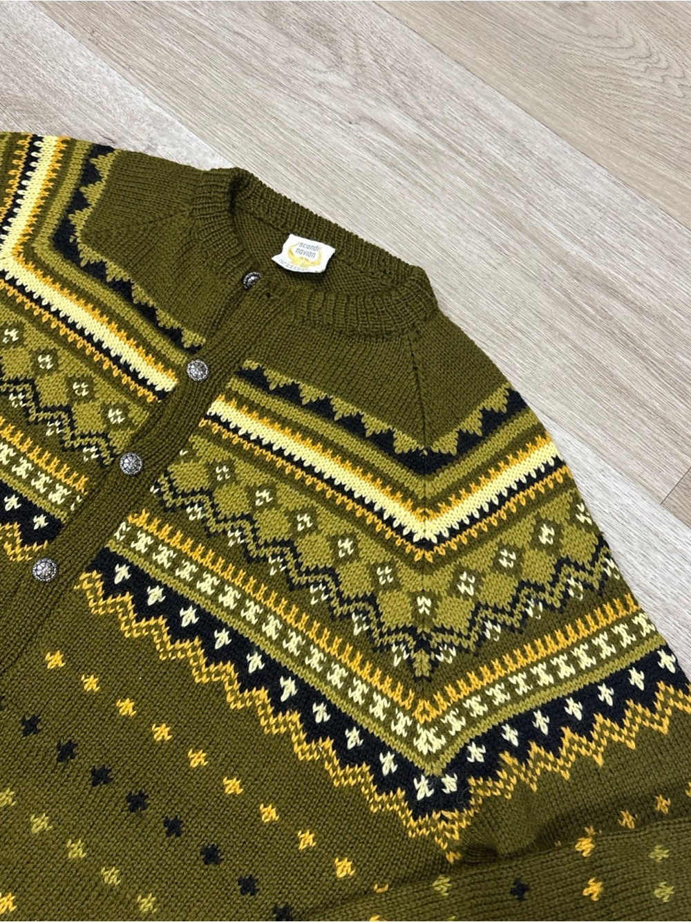 Vintage Scandinavian Hand-Knit Wool Cardigan Norway Style Nordic Sweater XL